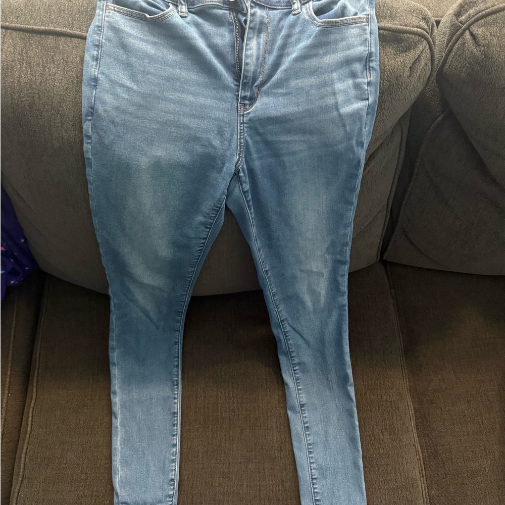 American Eagle Outfitters Light Blue Skinny Jeans